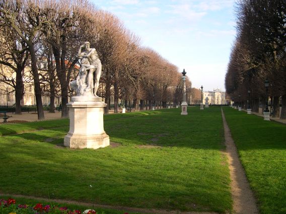  statues et colonnes du méridien